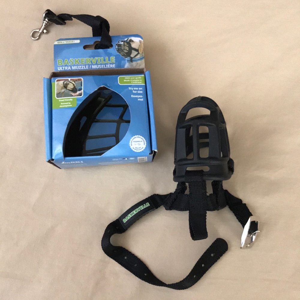 Baskerville dog Muzzle Black plastic & fabric box